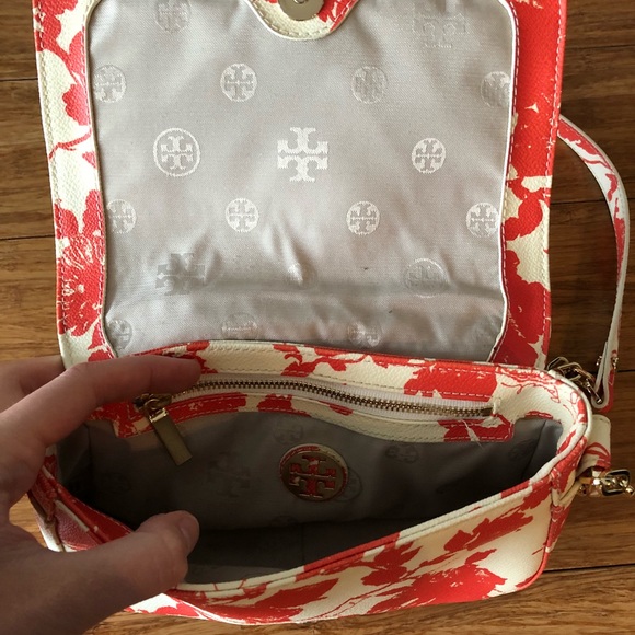 Tory Burch Bags Tory Burch Floral Crossbody On Chain Poshmark
